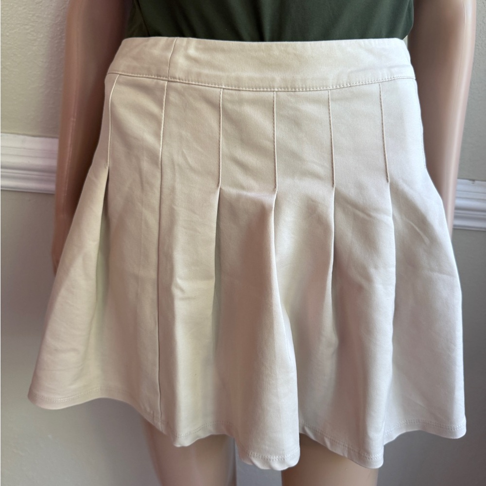 Marble Cream Pleated Skirt Size M | Flowy A-Line Classic Chic - Picture 3 of 6